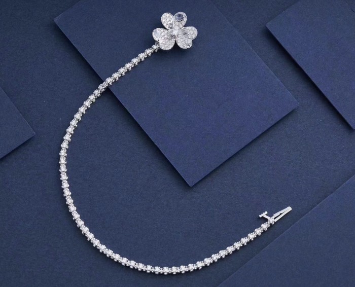 Jewelry Van Cleef x Arpels 34