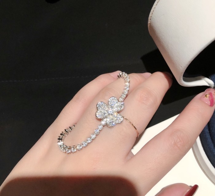 Jewelry Van Cleef x Arpels 34