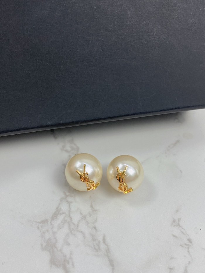 Jewelry yves saint laurent 114