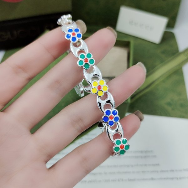Jewelry Gucci 702