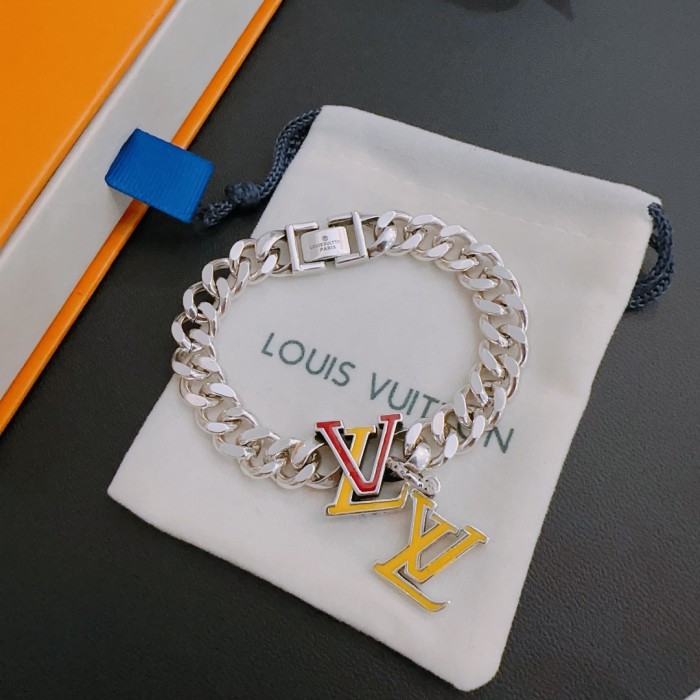 Jewelry Louis Vuitton 327