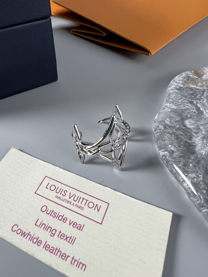 Jewelry Louis Vuitton 331