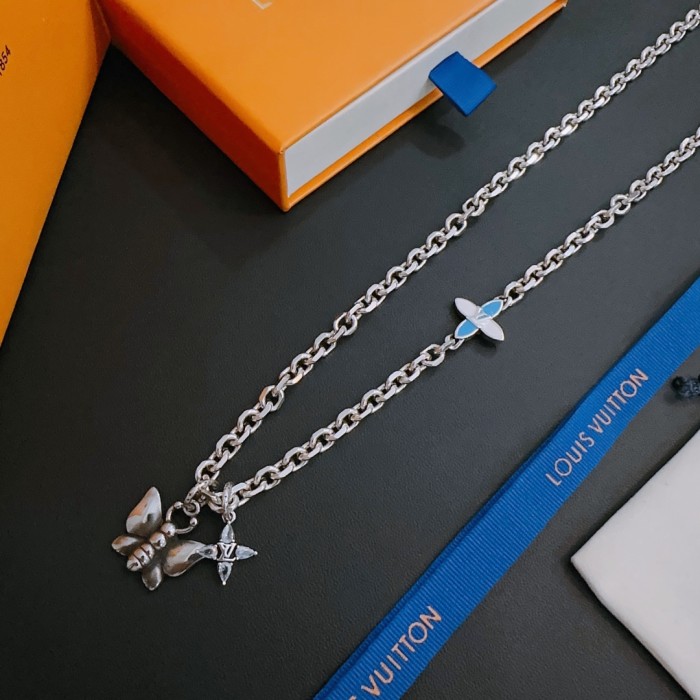 Jewelry Louis Vuitton 329