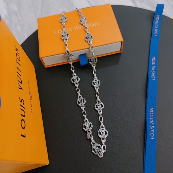 Jewelry Louis Vuitton 330