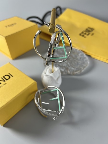 Jewelry FENDI 44