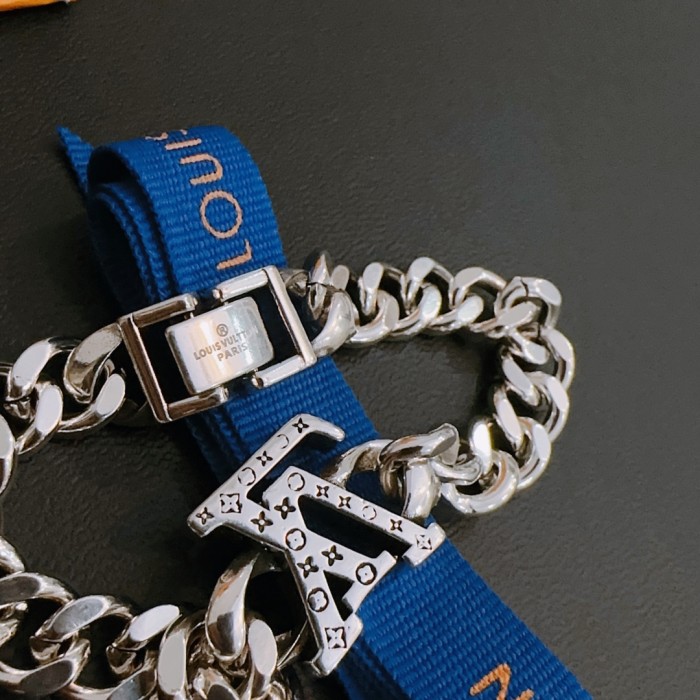 Jewelry Louis Vuitton 348