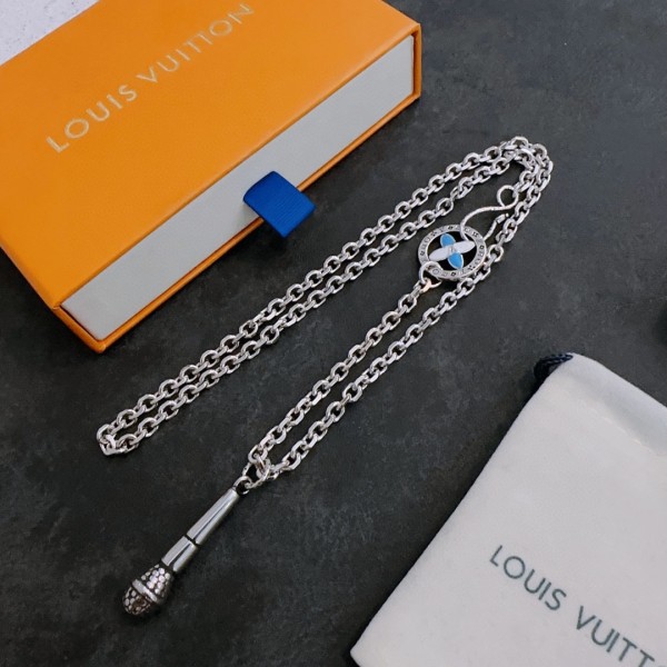 Jewelry Louis Vuitton 338