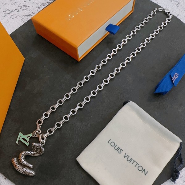 Jewelry Louis Vuitton 355