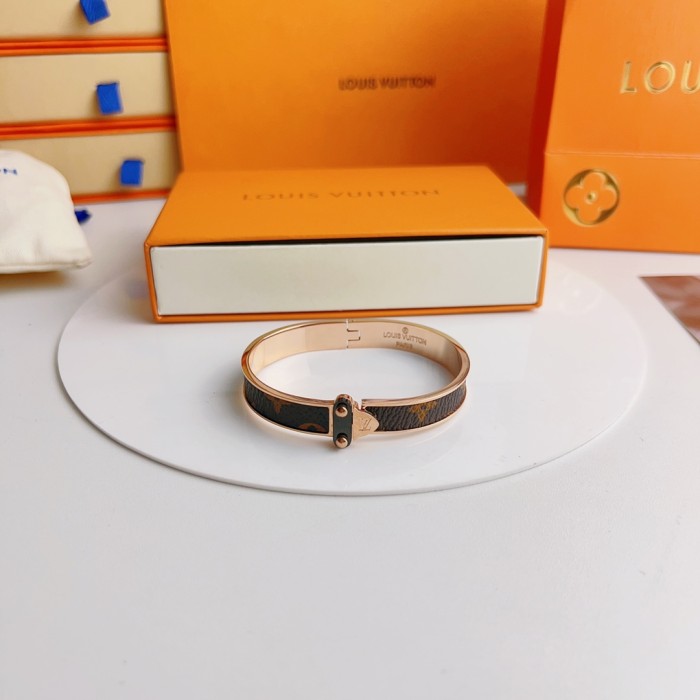 Jewelry Louis Vuitton 342