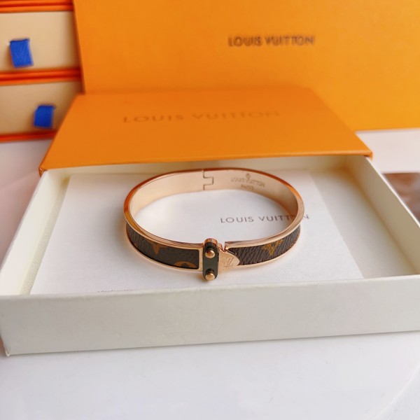 Jewelry Louis Vuitton 342