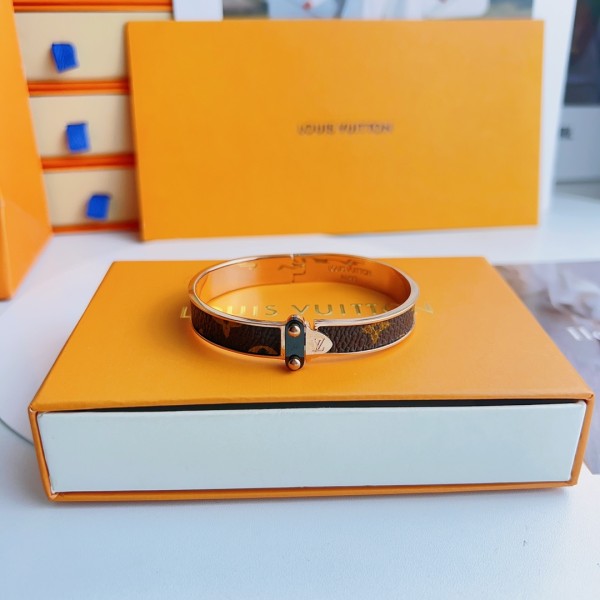 Jewelry Louis Vuitton 342