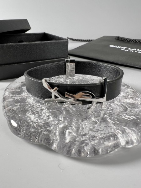 Jewelry yves saint laurent 137