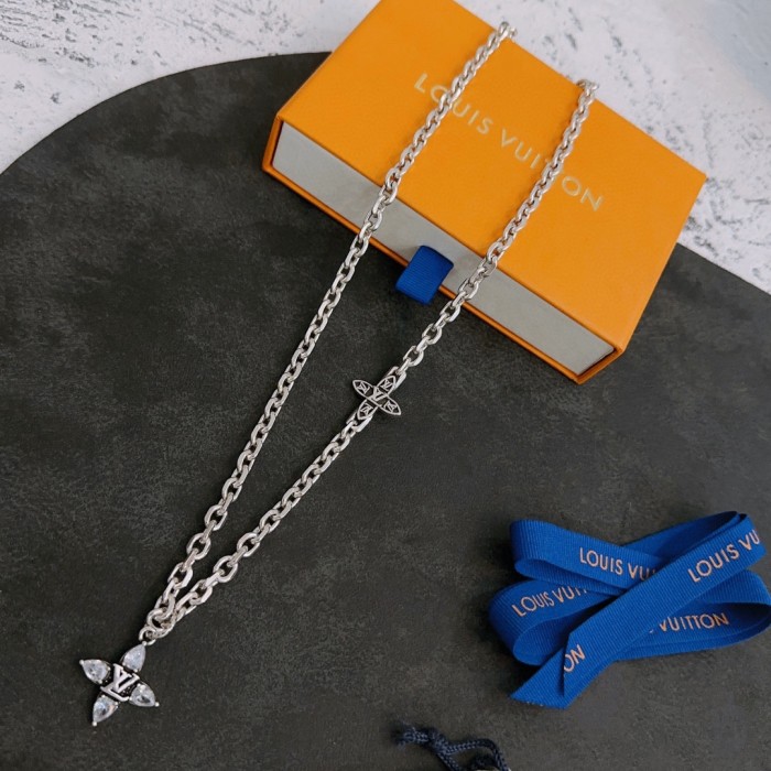 Jewelry Louis Vuitton 335