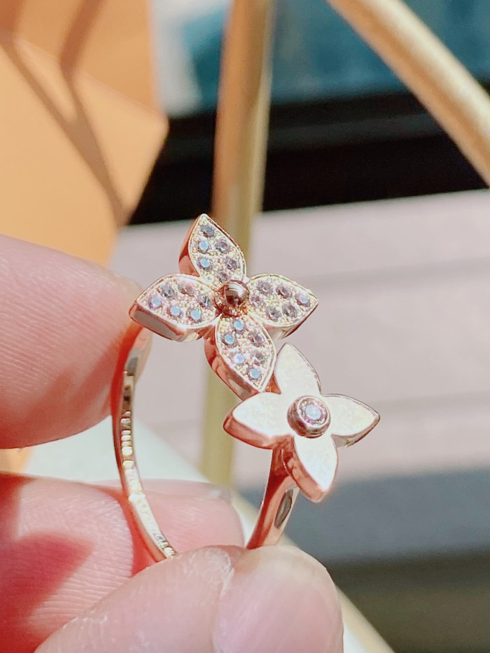 Jewelry Louis Vuitton 368