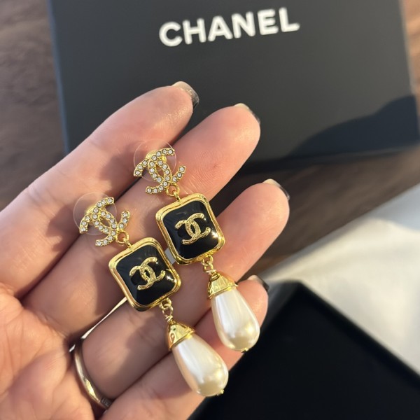 Jewelry Chanel 1696