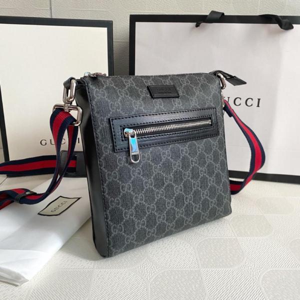 Handbag  Gucci  523599  size  21-23-4  cm