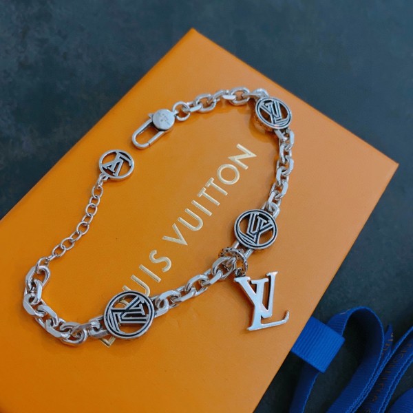 Jewelry Louis Vuitton 366