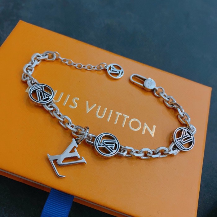 Jewelry Louis Vuitton 366