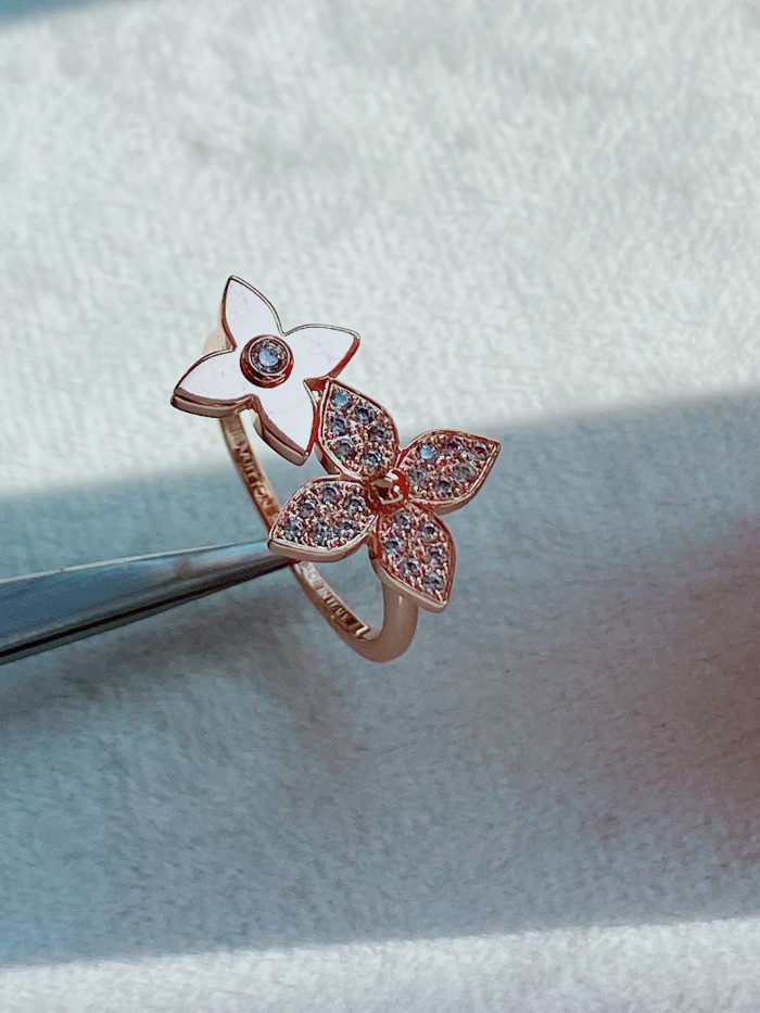 Jewelry Louis Vuitton 368