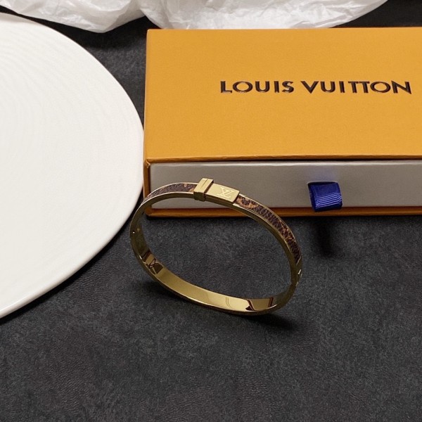 Jewelry Louis Vuitton 367