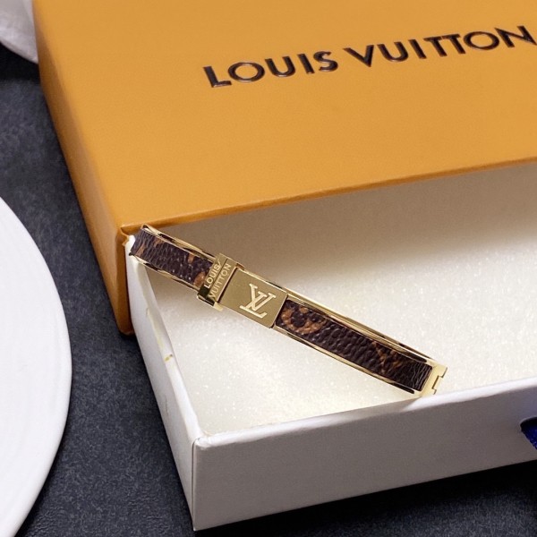 Jewelry Louis Vuitton 367