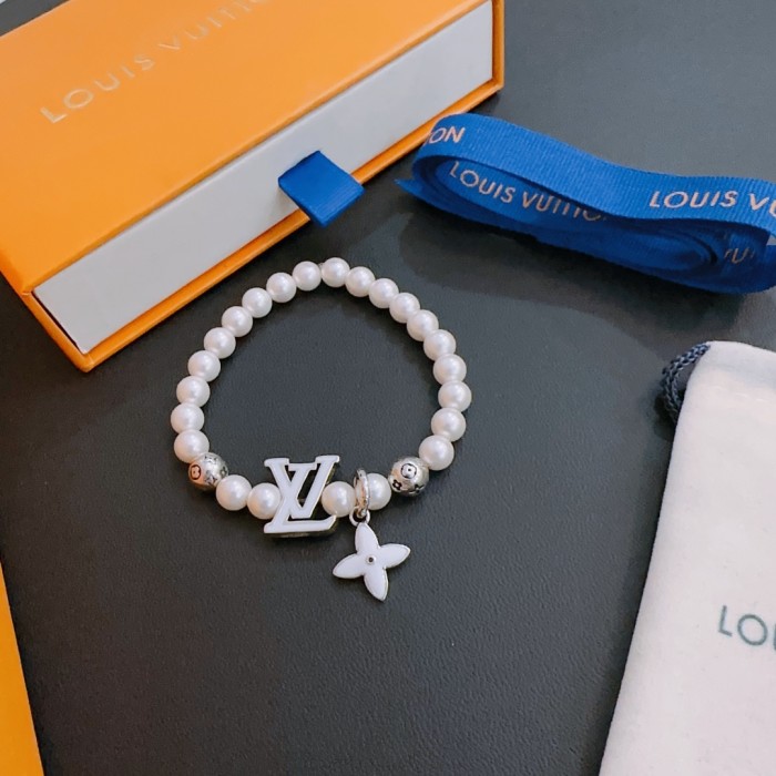 Jewelry Louis Vuitton 380