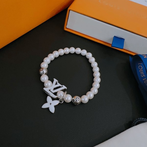 Jewelry Louis Vuitton 380