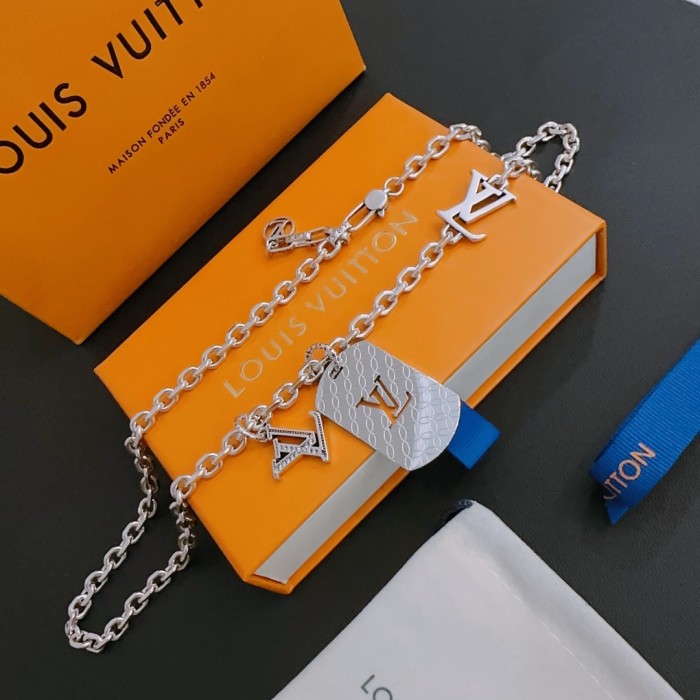 Jewelry Louis Vuitton 377