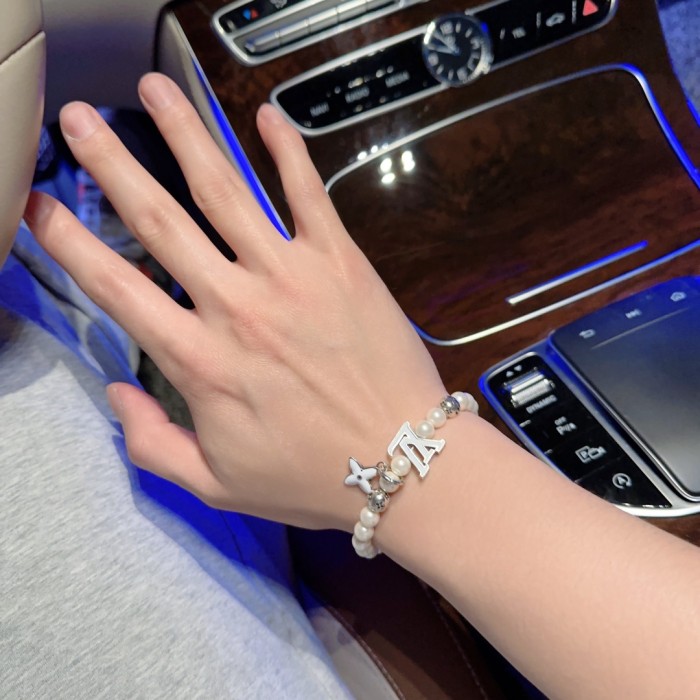 Jewelry Louis Vuitton 380