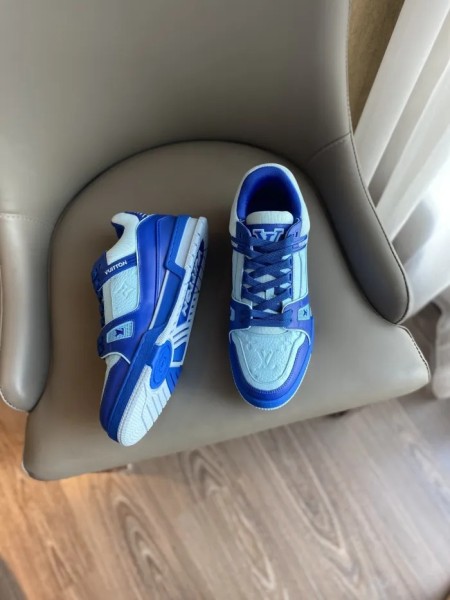LOUIS VUITTON Trainers 'Blue'