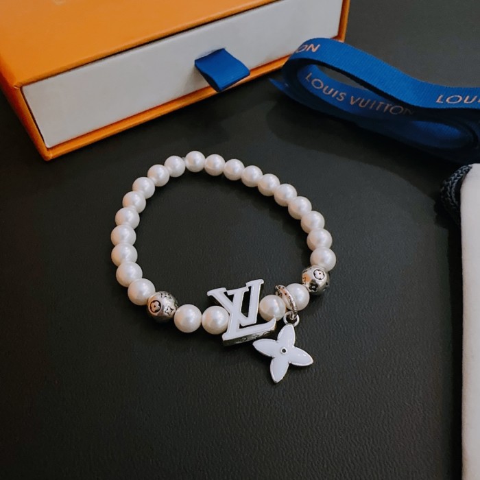 Jewelry Louis Vuitton 380