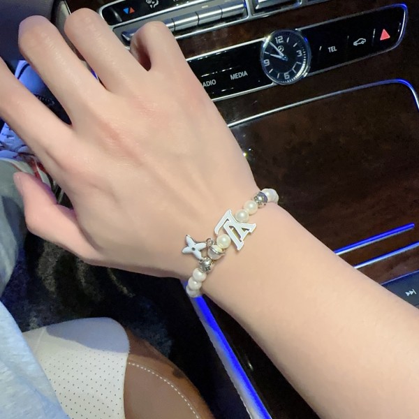 Jewelry Louis Vuitton 380