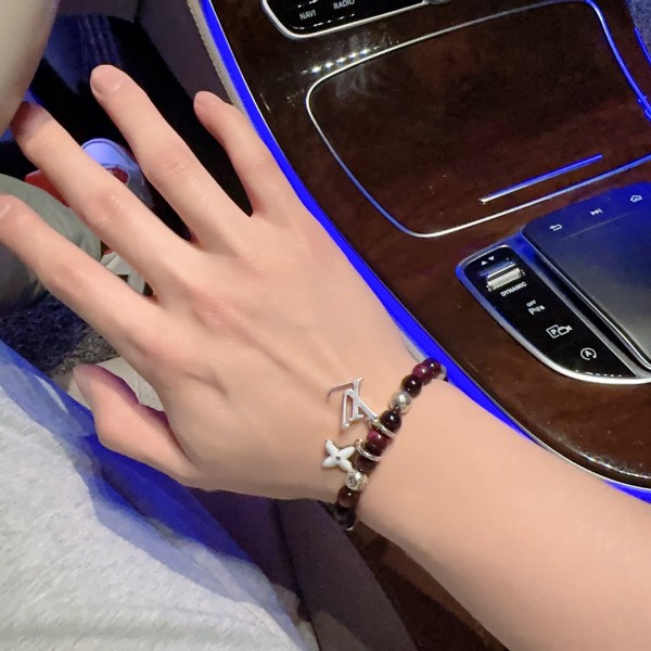 Jewelry Louis Vuitton 379