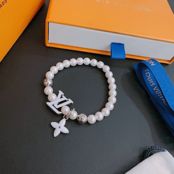 Jewelry Louis Vuitton 380