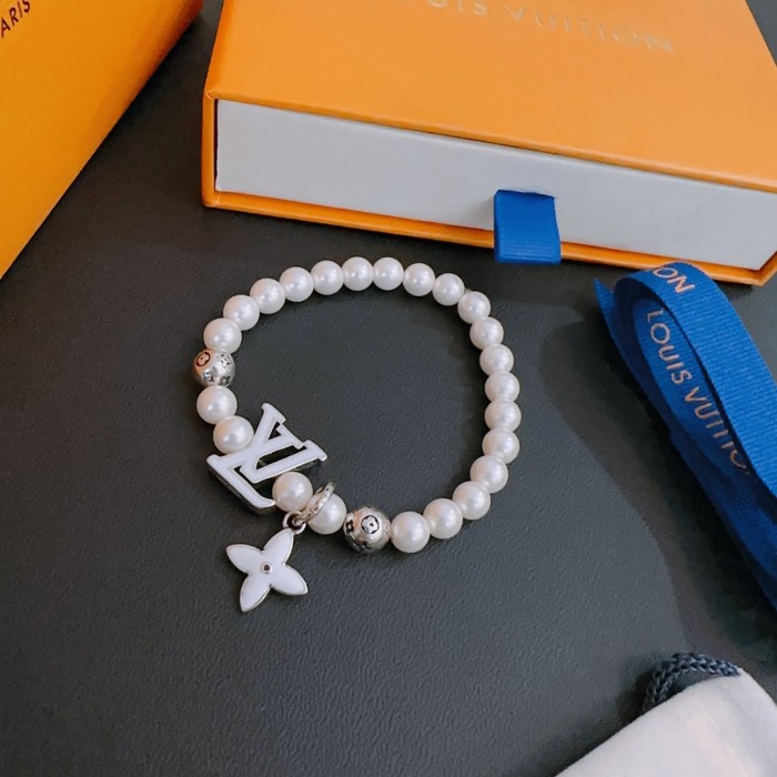 Jewelry Louis Vuitton 380