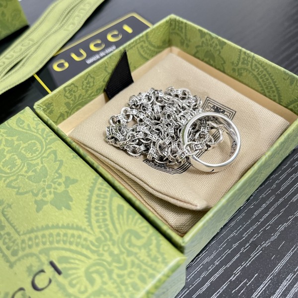 Jewelry Gucci 820