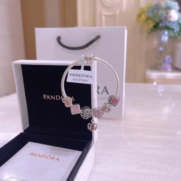 Jewelry pandora 261