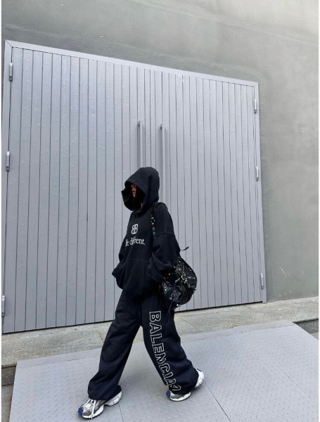 Clothes Balenciaga 402