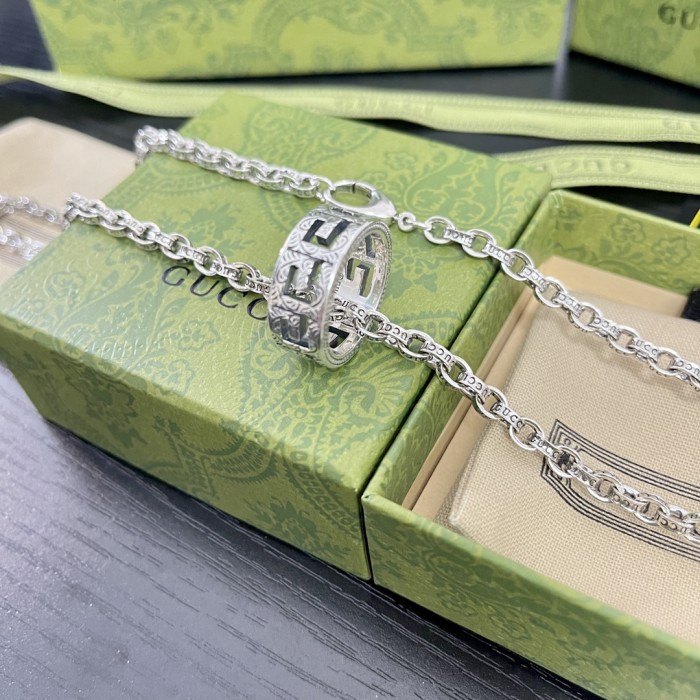 Jewelry Gucci 822