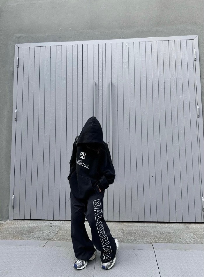 Clothes Balenciaga 402