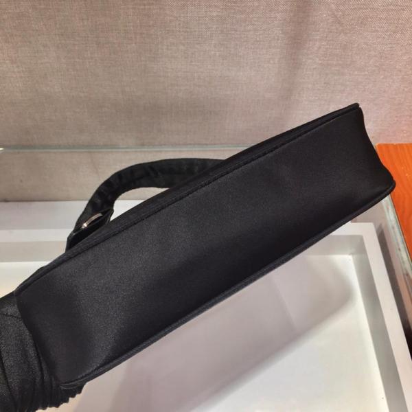 Handbag Prada 1NE515 Black size 23*13*5cm 