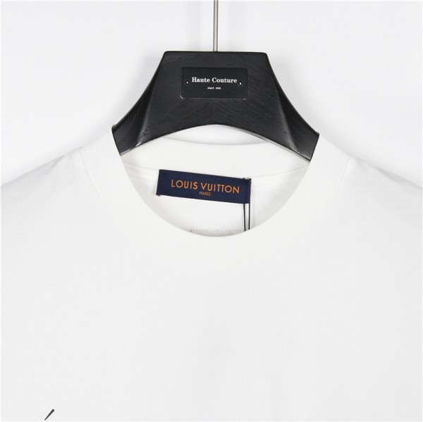 Clothes Louis Vuitton 774