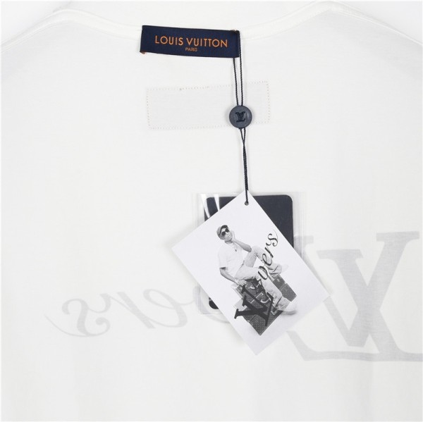 Clothes Louis Vuitton 774