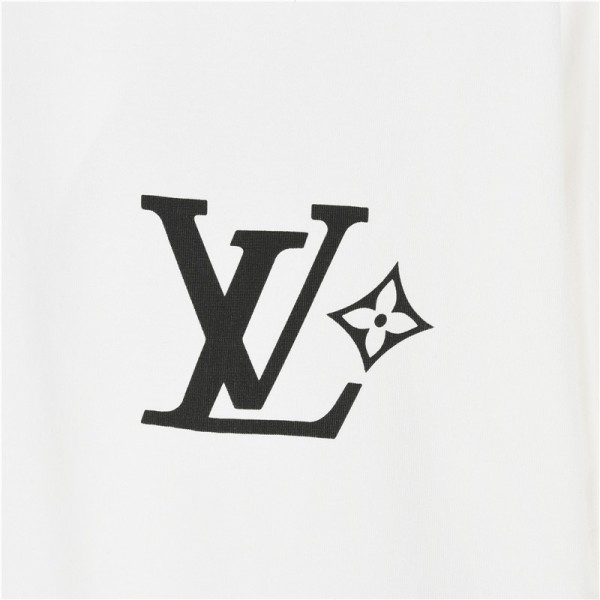Clothes Louis Vuitton 774