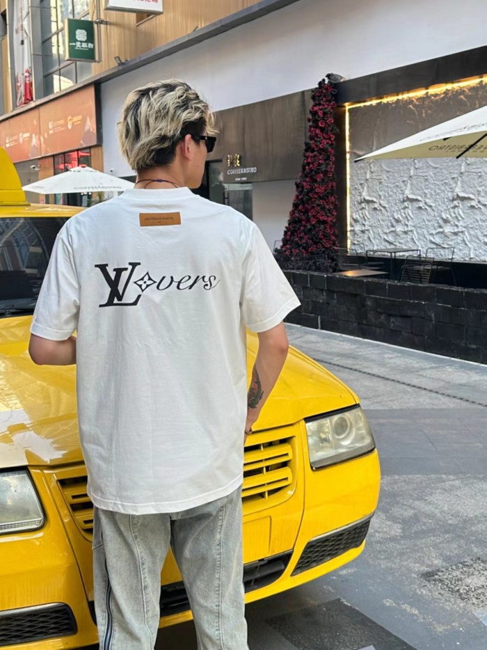 Clothes Louis Vuitton 774