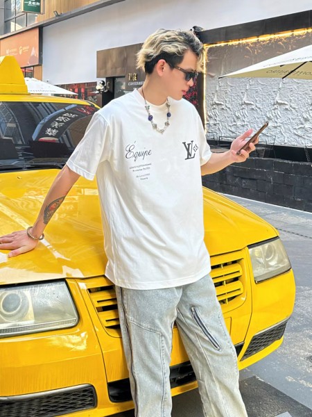 Clothes Louis Vuitton 774