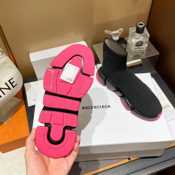 Balenciaga Speed 2.0 sneakers pink black