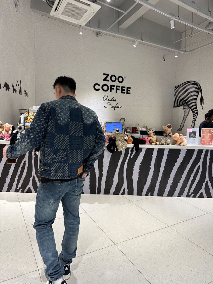 Clothes Louis Vuitton 784