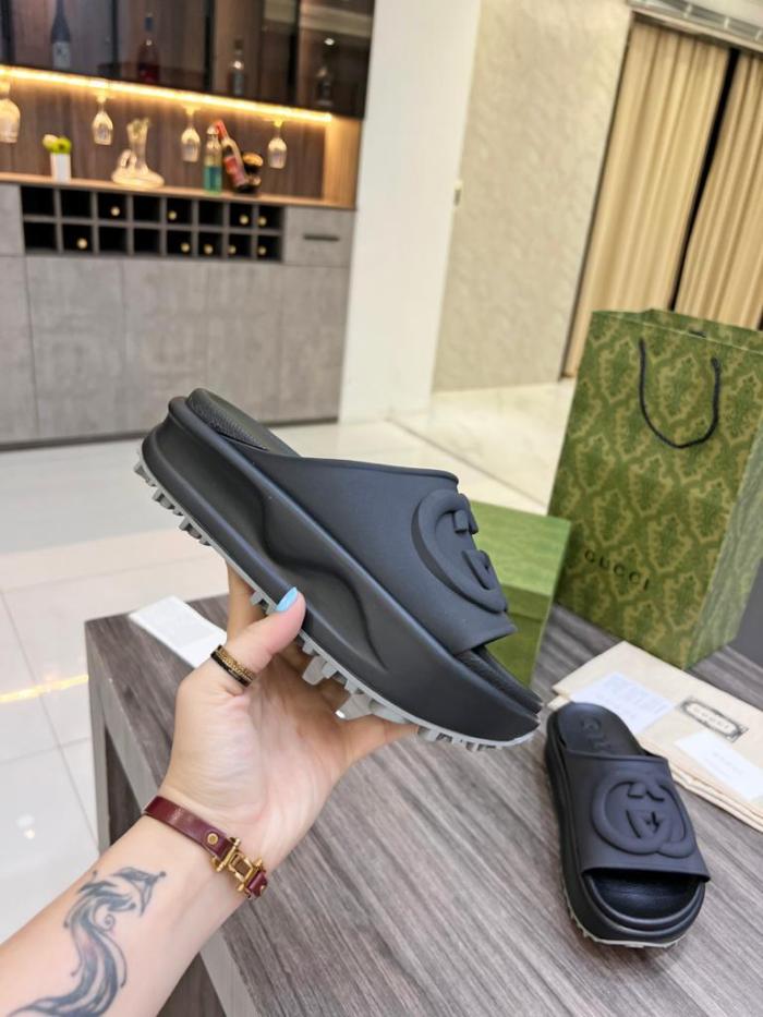 GUCCI Flip-flops Women's