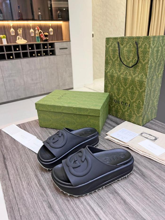 GUCCI Flip-flops Women's